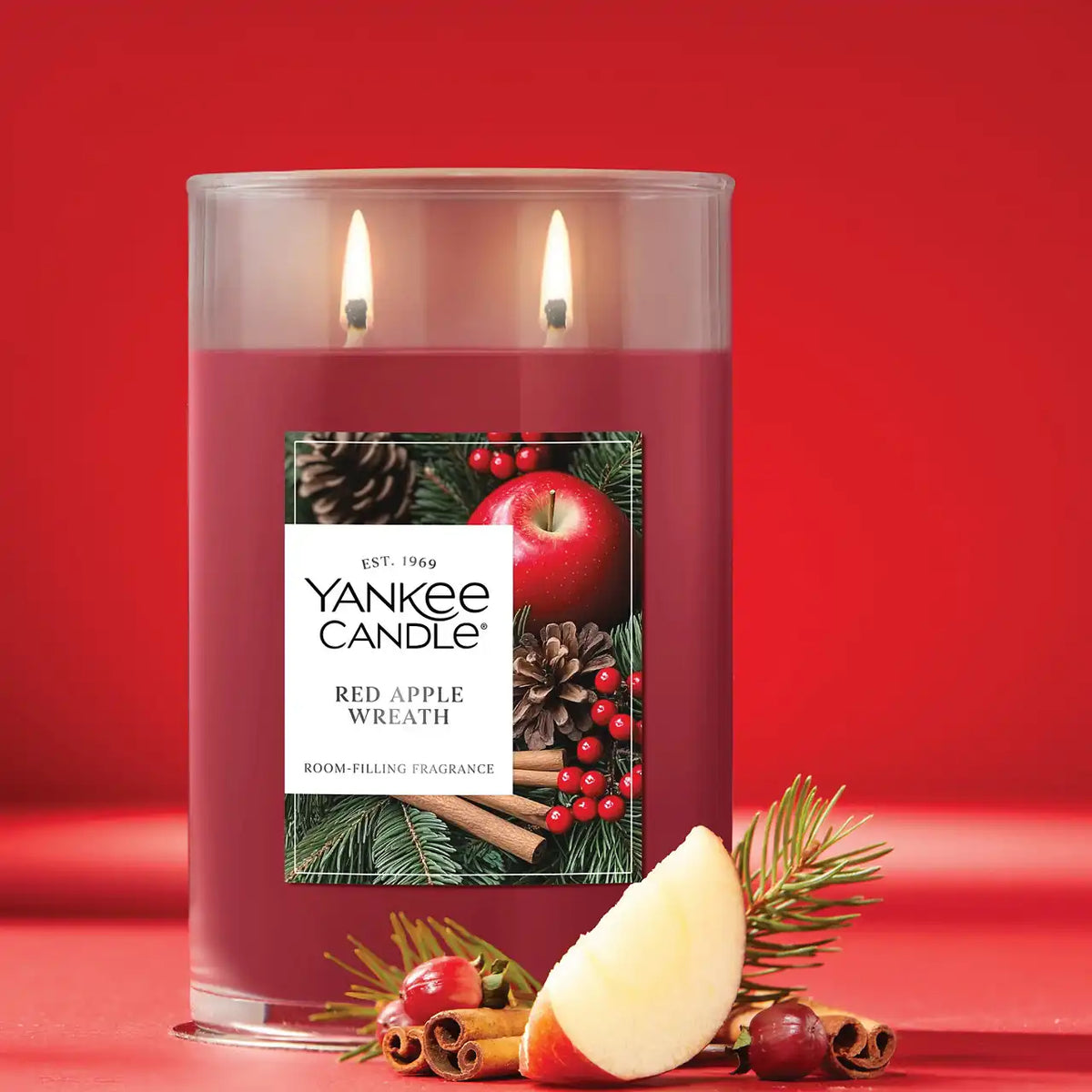 Red Apple Wreath Large Tumbler Candle